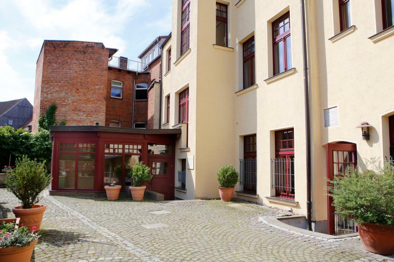 Hotel Reutterhaus Gardelegen Bagian luar foto